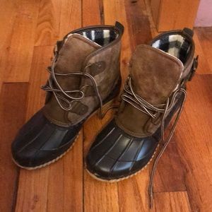 Duck boots